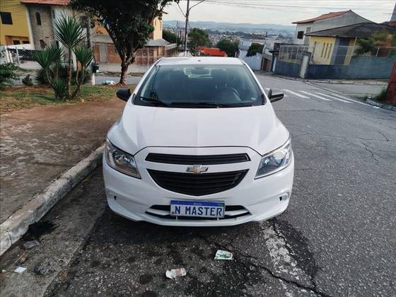 CHEVROLET ONIX 1.0 MPFI JOY 8V FLEX 4P MANUAL CHEVROLET ONIX 1.0 MPFI JOY 8V FLEX 4P MANUAL